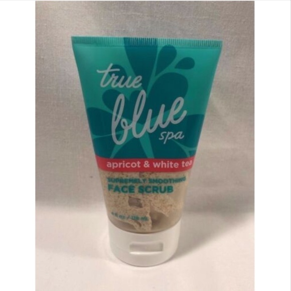New True Blue Spa Apricot Face Scrub - Picture 2 of 8